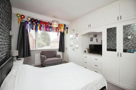 4 bedroom Semi-detached house for sale in The Ringway, Queniborough, LE7