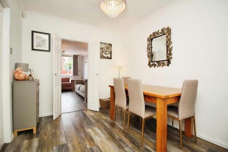 4 bedroom Semi-detached house for sale in The Ringway, Queniborough, LE7