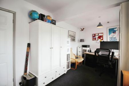 4 bedroom Semi-detached house for sale in The Ringway, Queniborough, LE7