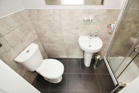 4 bedroom Semi-detached house for sale in The Ringway, Queniborough, LE7