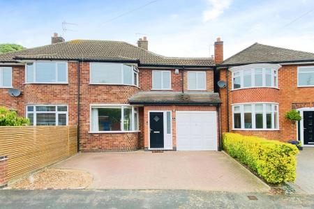 4 bedroom Semi-detached house for sale in The Ringway, Queniborough, LE7