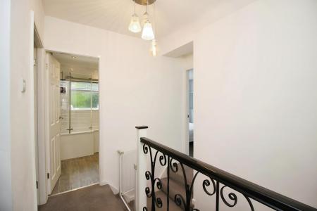 4 bedroom Semi-detached house for sale in The Ringway, Queniborough, LE7