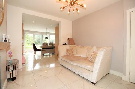 3 bedroom Semi-detached house for sale in The Roundway, Thurmaston, LE4