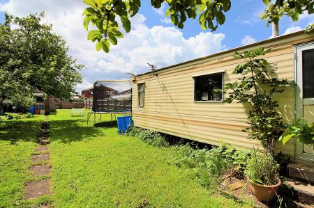 3 bedroom Semi-detached house for sale in The Roundway, Thurmaston, LE4