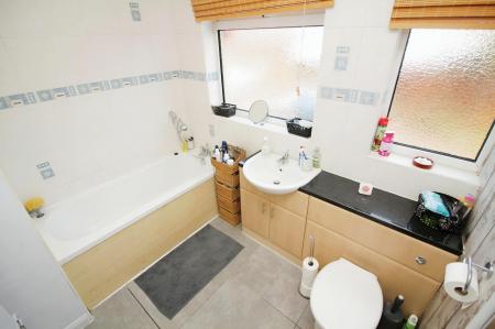 2 bedroom Detached bungalow for sale in The Roundway, Thurmaston, LE4