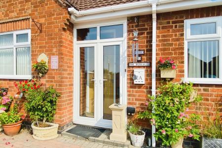 2 bedroom Detached bungalow for sale in The Roundway, Thurmaston, LE4