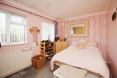 2 bedroom Detached bungalow for sale in The Roundway, Thurmaston, LE4