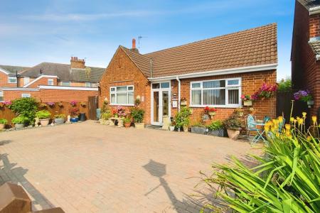 2 bedroom Detached bungalow for sale in The Roundway, Thurmaston, LE4