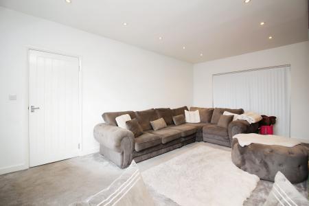 2 bedroom Detached house for sale in The Roundway, Thurmaston, LE4