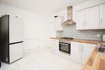 2 bedroom Detached house for sale in The Roundway, Thurmaston, LE4