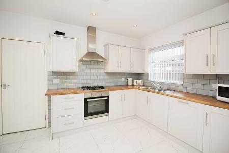 2 bedroom Detached house for sale in The Roundway, Thurmaston, LE4