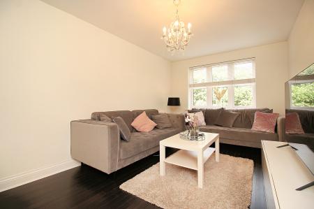 5 bedroom Detached house for sale in Thornborough Way, Hamilton