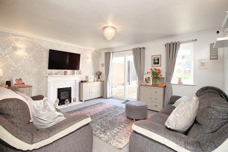 3 bedroom Semi-detached house for sale in Thorpe Field Drive, Thurmaston, LE4