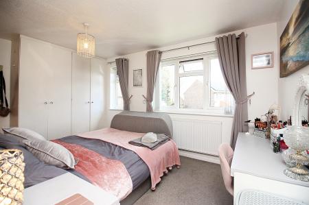 3 bedroom Semi-detached house for sale in Thorpe Field Drive, Thurmaston, LE4