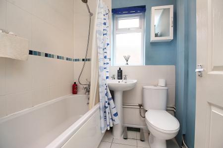 3 bedroom Semi-detached house for sale in Thorpe Field Drive, Thurmaston, LE4