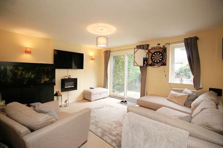 3 bedroom Semi-detached house for sale in Thorpe Field Drive, Thurmaston, LE4