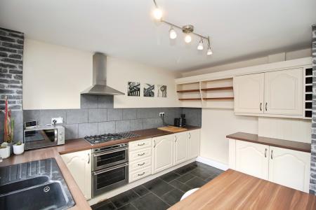 3 bedroom Link detached house for sale in Threshers Walk, East Goscote, LE7