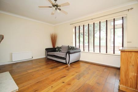 3 bedroom Link detached house for sale in Threshers Walk, East Goscote, LE7