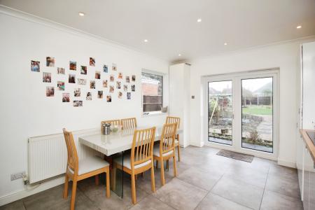 3 bedroom Semi-detached house for sale in Verdale Avenue, Thurmaston, LE4