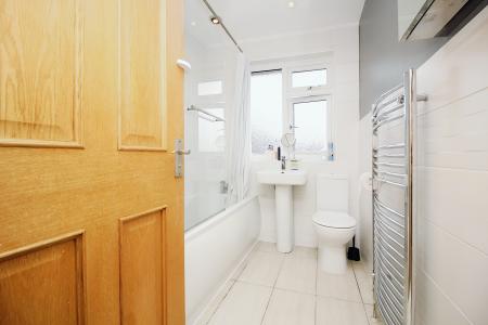 3 bedroom Semi-detached house for sale in Verdale Avenue, Thurmaston, LE4