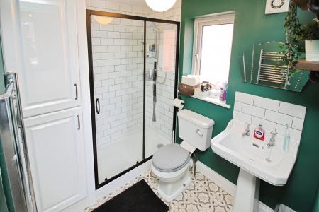 4 bedroom Detached house for sale in Victoria Street, Thurmaston, LE4