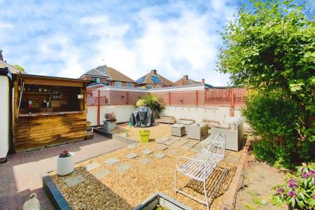 4 bedroom Detached house for sale in Victoria Street, Thurmaston, LE4