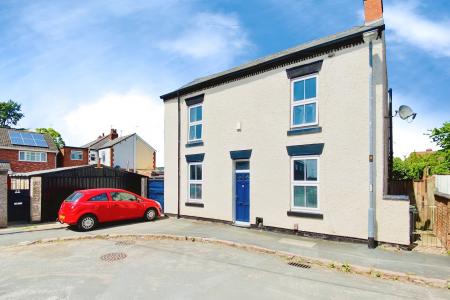 4 bedroom Detached house for sale in Victoria Street, Thurmaston, LE4