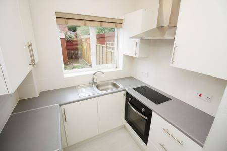 1 bedroom Terraced House for sale in Warren Avenue, Leicester, LE4