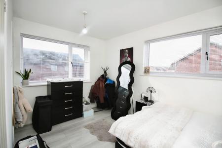 1 bedroom Terraced House for sale in Warren Avenue, Off Barkbythorpe Road, Leicester, LE4