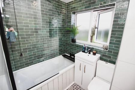 1 bedroom Terraced House for sale in Warren Avenue, Off Barkbythorpe Road, Leicester, LE4