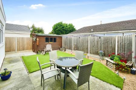 2 bedroom Semi-detached bungalow for sale in Watchcrete Avenue, Queniborough, LE7