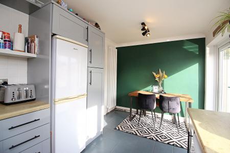 2 bedroom Semi-detached house for sale in Wayfarer Drive, East Goscote, LE7