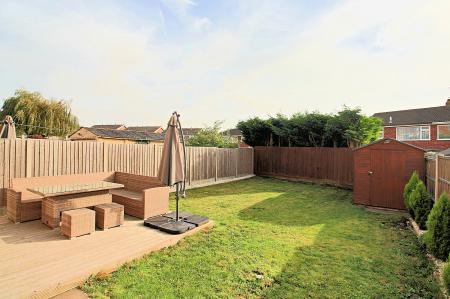 2 bedroom Semi-detached house for sale in Wayfarer Drive, East Goscote, LE7