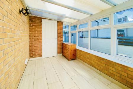 2 bedroom Terraced House for sale in West Street, Syston, LE7