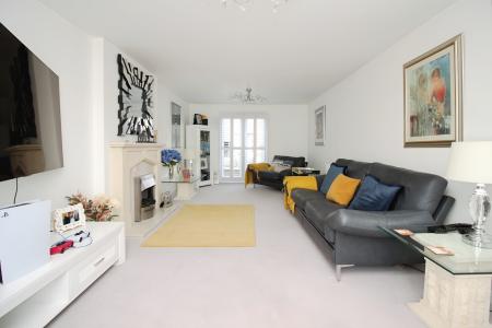 4 bedroom Detached house for sale in Willowbrook Way, Rearsby, LE7