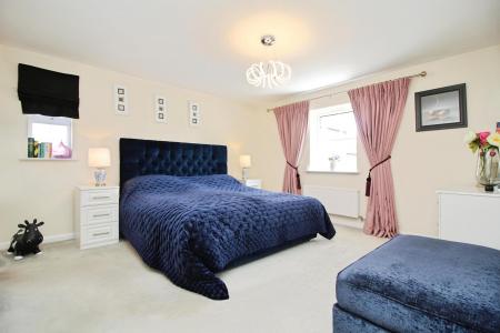 4 bedroom Detached house for sale in Willowbrook Way, Rearsby, LE7