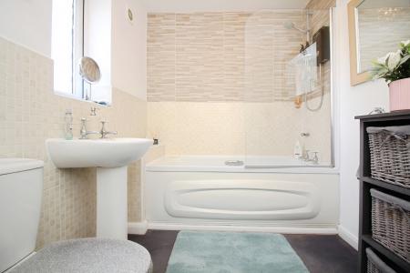 4 bedroom Detached house for sale in Willowbrook Way, Rearsby, LE7