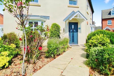 4 bedroom Detached house for sale in Willowbrook Way, Rearsby, LE7