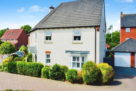 4 bedroom Detached house for sale in Willowbrook Way, Rearsby, LE7