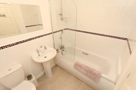 5 bedroom Semi-detached house for sale in Willowbrook Way, Rearsby, LE7