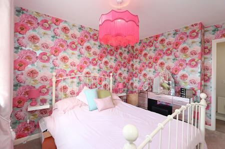 5 bedroom Semi-detached house for sale in Willowbrook Way, Rearsby, LE7