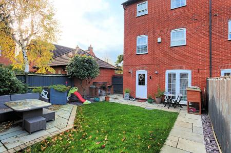 5 bedroom Semi-detached house for sale in Willowbrook Way, Rearsby, LE7