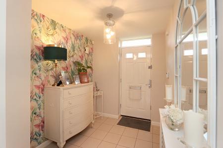 5 bedroom Semi-detached house for sale in Willowbrook Way, Rearsby, LE7