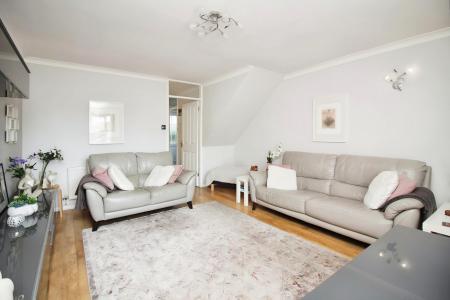 2 bedroom Terraced House for sale in Wolsey Way, Syston, LE7