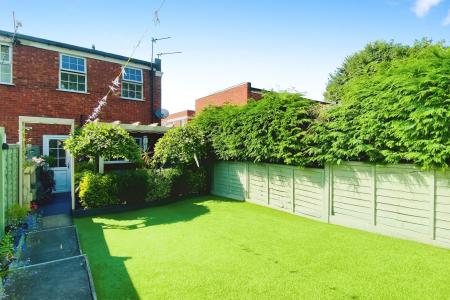 2 bedroom Terraced House for sale in Wolsey Way, Syston, LE7