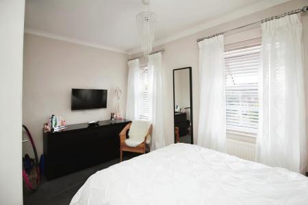 2 bedroom Terraced House for sale in Wolsey Way, Syston, LE7