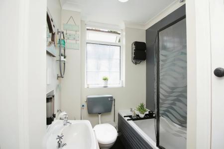 2 bedroom Terraced House for sale in Extended to Rear - Wolsey Way, Syston, LE7