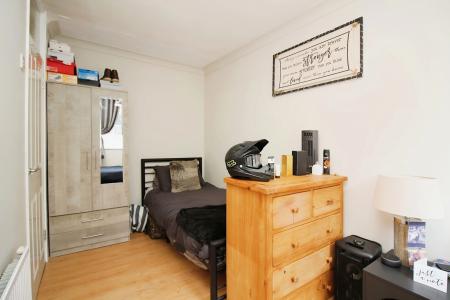 2 bedroom Terraced House for sale in Extended to Rear - Wolsey Way, Syston, LE7