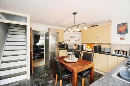 2 bedroom Terraced House for sale in Extended to Rear - Wolsey Way, Syston, LE7