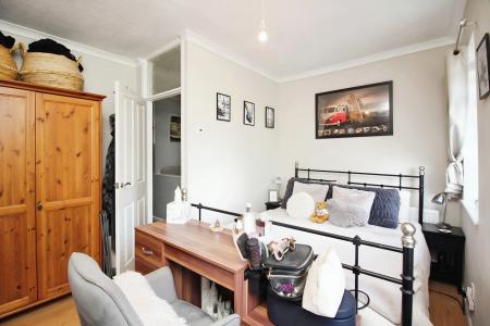 2 bedroom Terraced House for sale in Extended to Rear - Wolsey Way, Syston, LE7